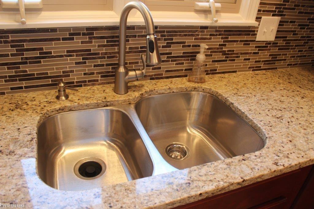 47797 Concord Road Macomb, MI 48044 - Photo 13 of 28 31350711-12.JPG