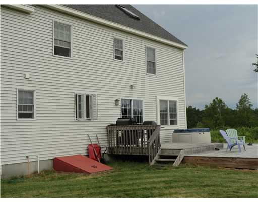 16 Edgefield Road Gorham, ME 04038 - Photo 3 of 15 Exterior Back.