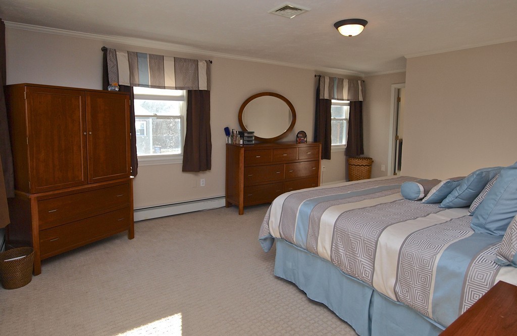 137 Beechnut Road Westwood, MA 02090 - Photo 14 of 30 Gallery Image 14