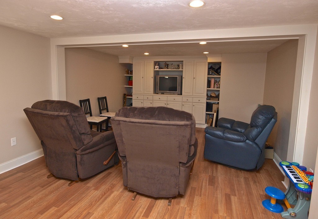 137 Beechnut Road Westwood, MA 02090 - Photo 27 of 30 Gallery Image 27