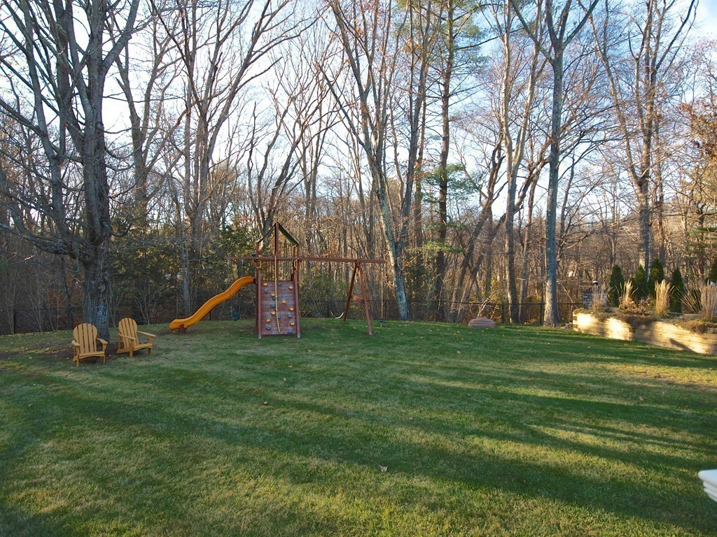 137 Beechnut Road Westwood, MA 02090 - Photo 28 of 30 Gallery Image 28