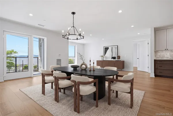 $5,700 | 25 South Riverside Avenue, Unit 208, Croton-on-Hudson, NY 10520