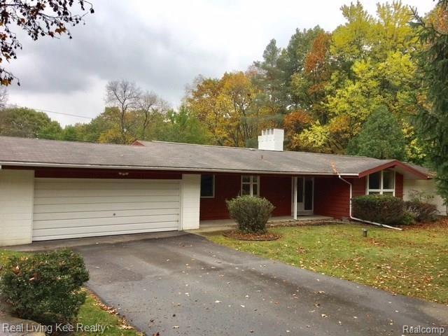 5733 Cobb Creek Road Rochester, MI 48306 - Photo 3 of 31 3.jpg