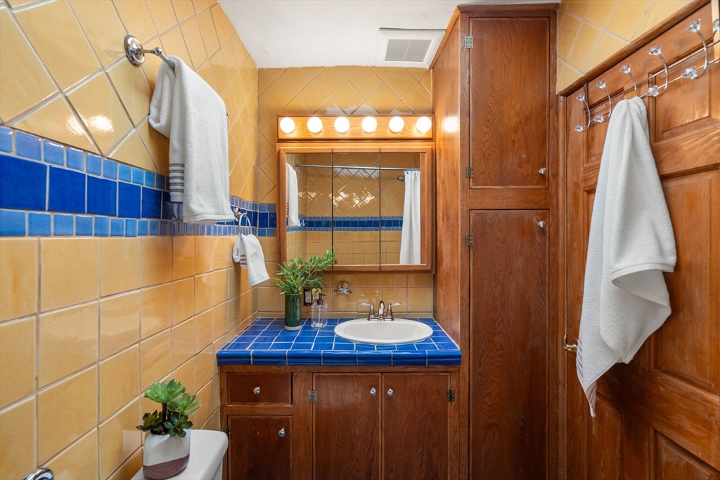 35 Berkeley Street Watertown, MA 02472 - Photo 13 of 19 Gallery Image 13