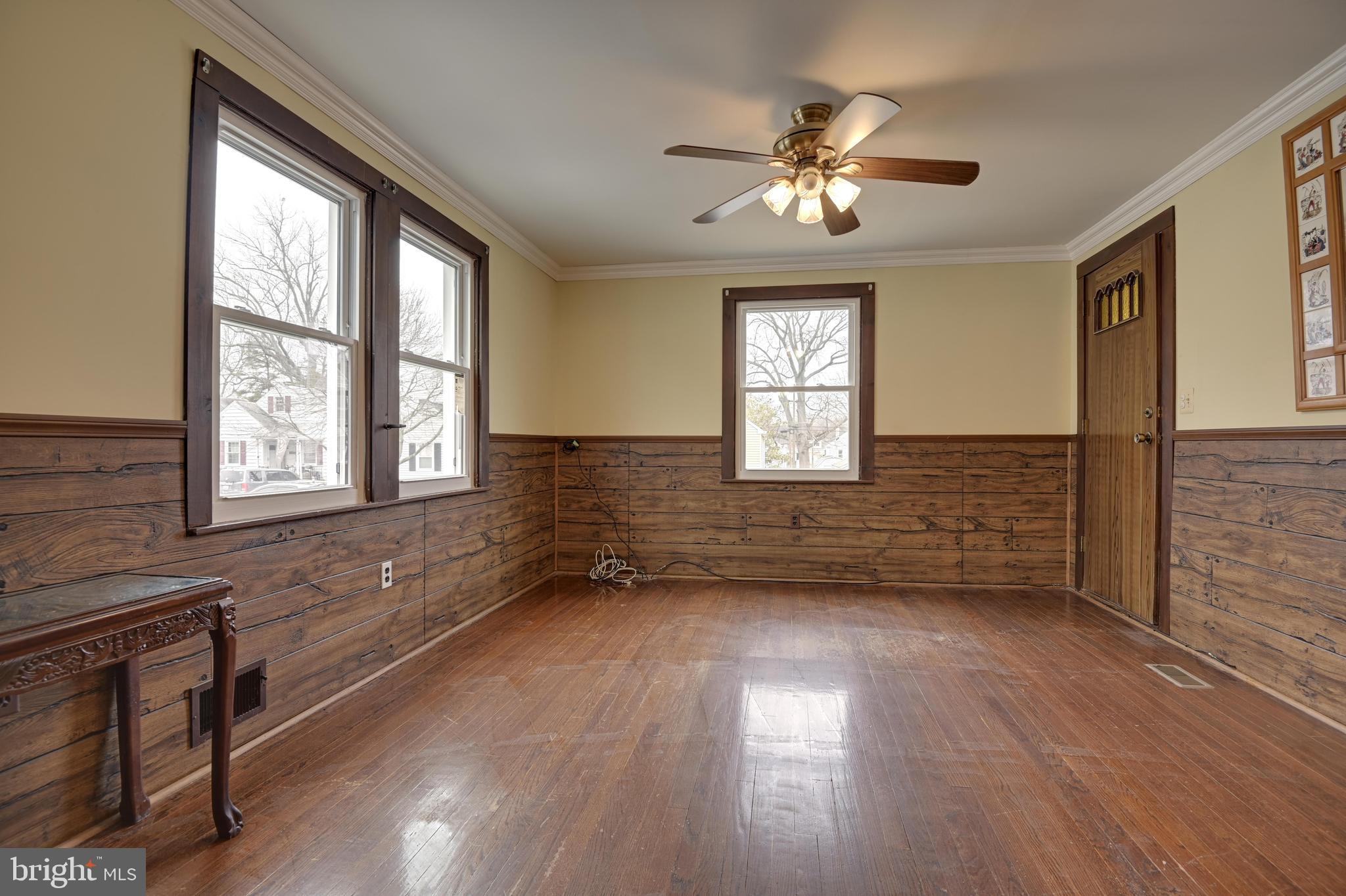3122 Acton Road Baltimore, MD 21234 - Photo 3 of 30 Living Room