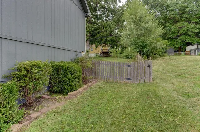 $300,000 | 4945 North Euclid Avenue, Kansas City, MO 64118