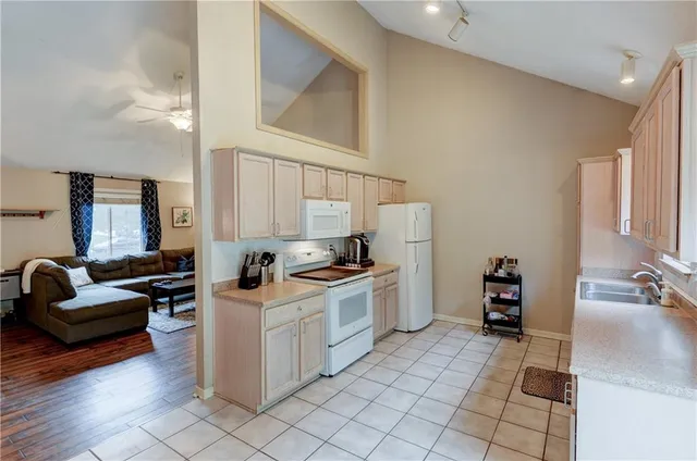 $300,000 | 4945 North Euclid Avenue, Kansas City, MO 64118