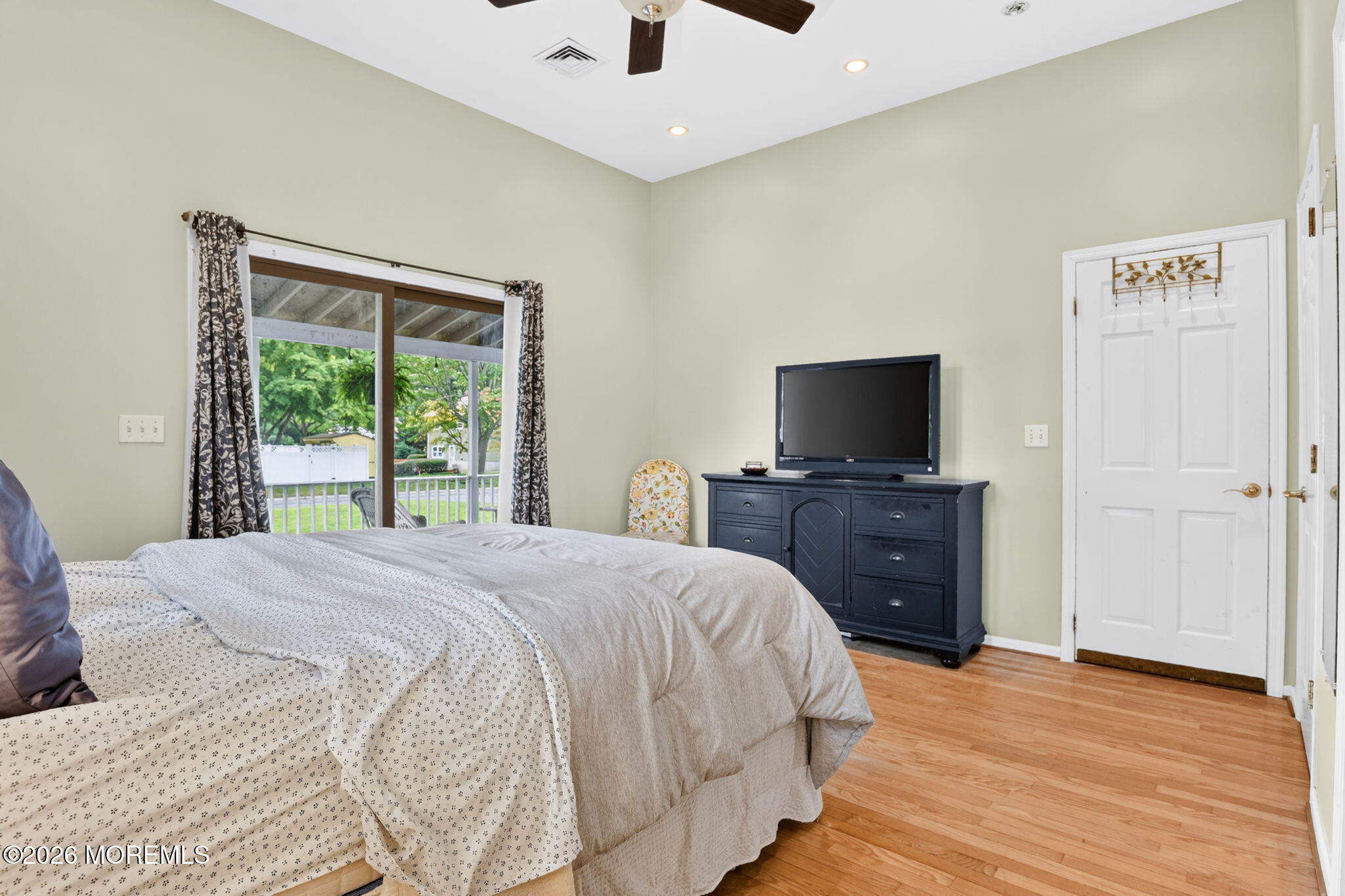 210 Robbins Road Neptune Township, NJ 07753 - Photo 18 of 59 30-web-or-mls-DSC_7432