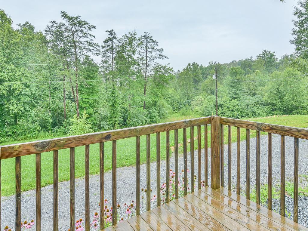 568 Harmon Road Unicoi, TN 37692 - Photo 6 of 32 Photo 6