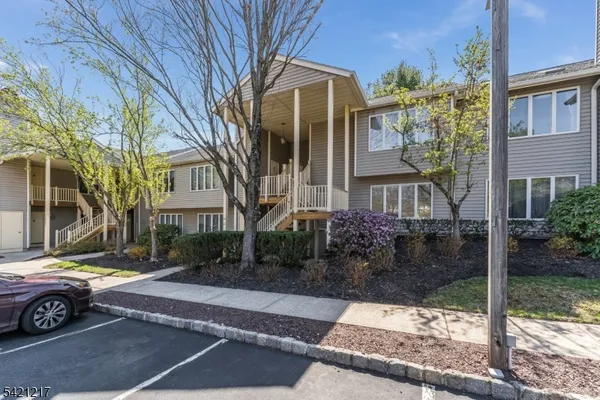 $269,000 | 65 Westchester Terrace, Annandale, NJ 08801