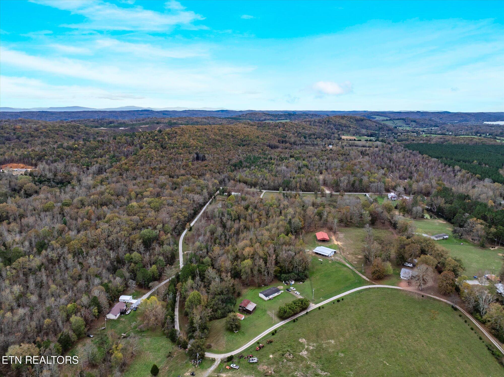 299 Hunter Is Lane Decatur, TN 37322 - Photo 6 of 29 1000028734