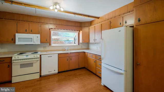 $300,000 | 3125 Merritt Parkway, Reading, PA 19608