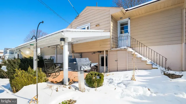 $300,000 | 3125 Merritt Parkway, Reading, PA 19608