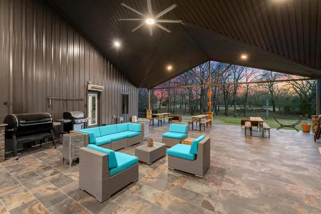 $1,150,000 | 8291 Highway 198, Mabank, TX 75156