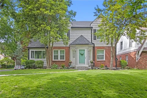 $430,000 | 600 East 72 Terrace, Kansas City, MO 64131