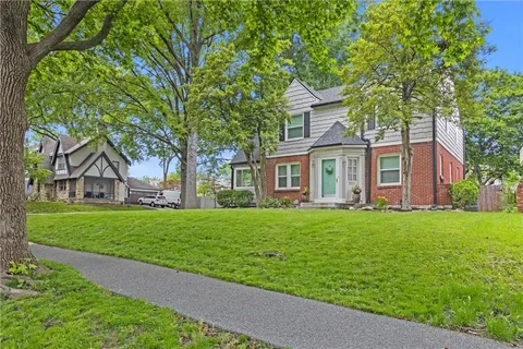 $430,000 | 600 East 72 Terrace, Kansas City, MO 64131