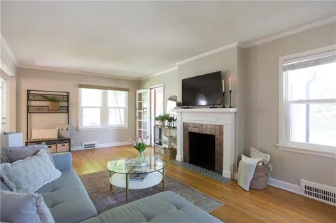 $430,000 | 600 East 72 Terrace, Kansas City, MO 64131