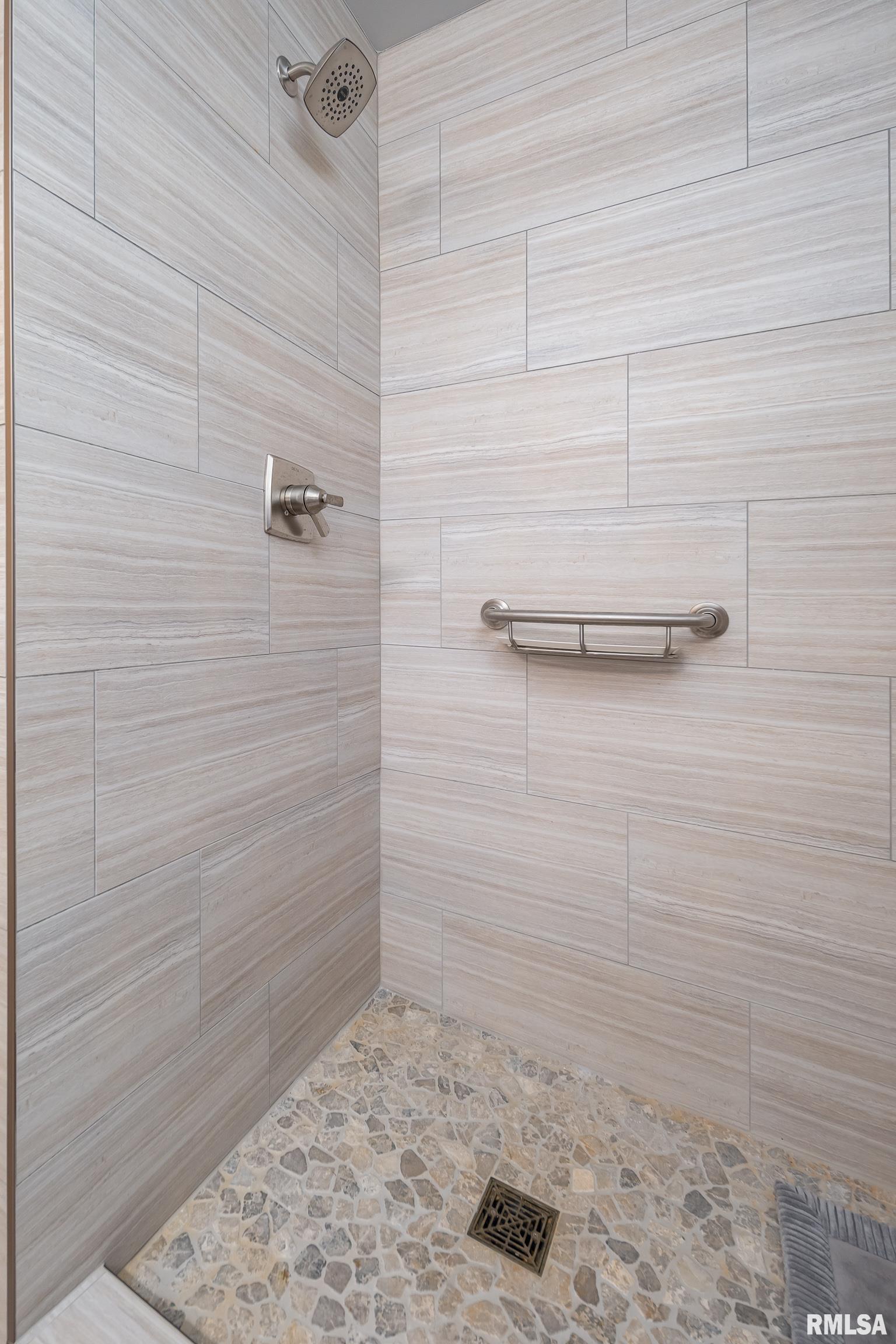 3165 Quail Ridge Road Bettendorf, IA 52722 - Photo 34 of 51 Gallery Image 34
