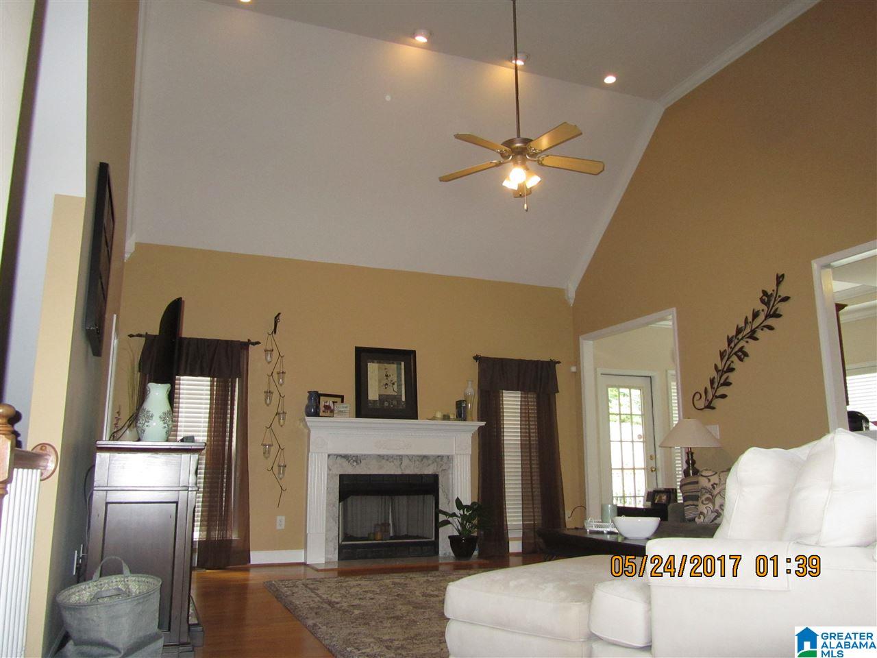 413 Weatherly Club Drive Pelham, AL 35124 - Photo 4 of 35