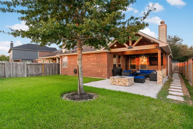 $315,000 | 5206 Pale Sage Lane, Rosharon, TX 77583