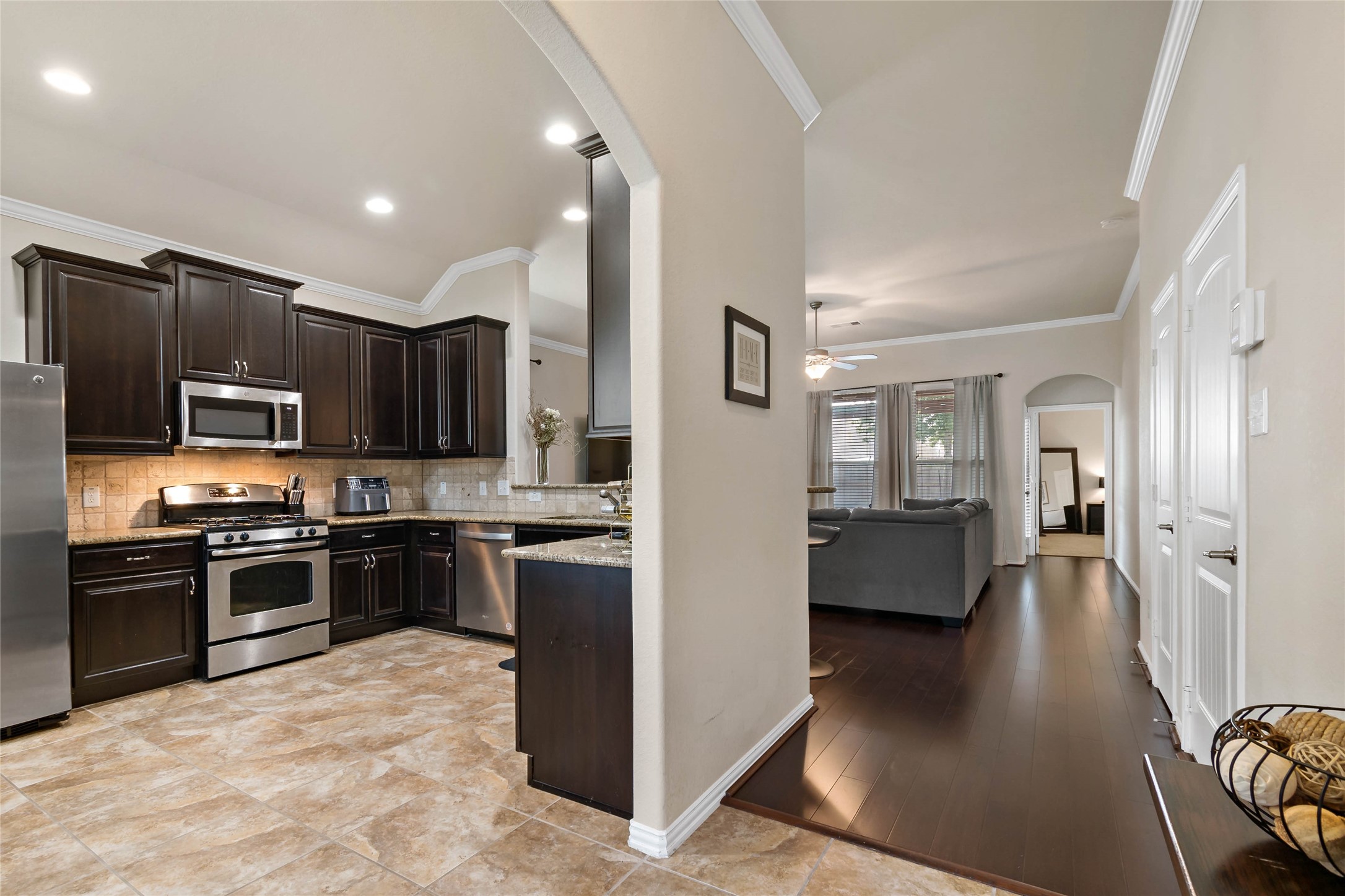 5206 Pale Sage Lane Rosharon, TX 77583 - Photo 4 of 50 Entryway