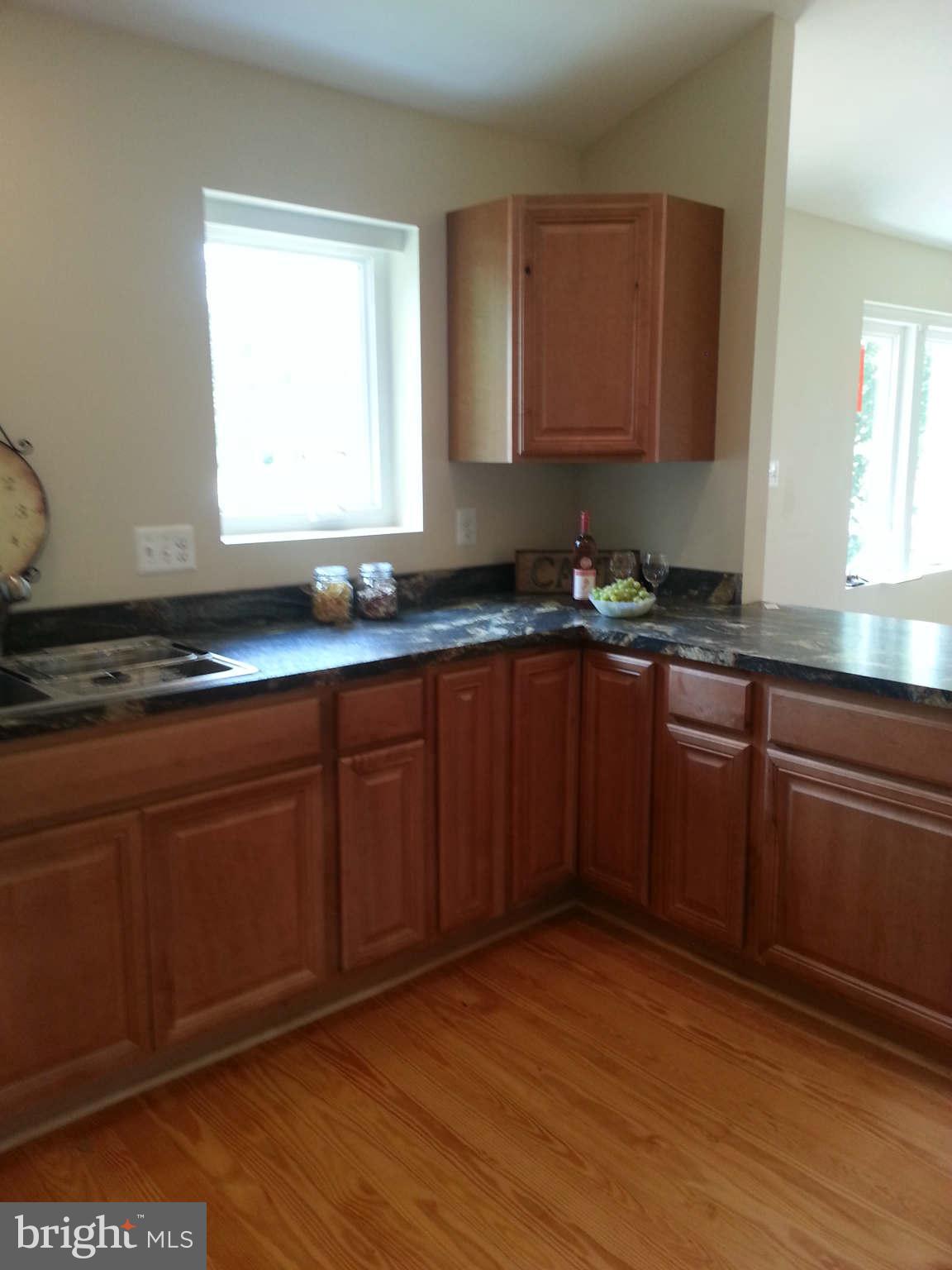 502 Blue Ridge Avenue Northeast Leesburg, VA 20176 - Photo 10 of 26 Kitchen