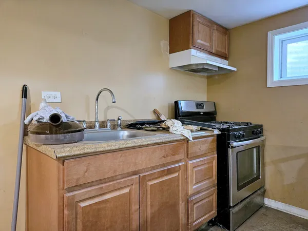 $440,000 | 357 North Pioneer Drive, Addison, IL 60101