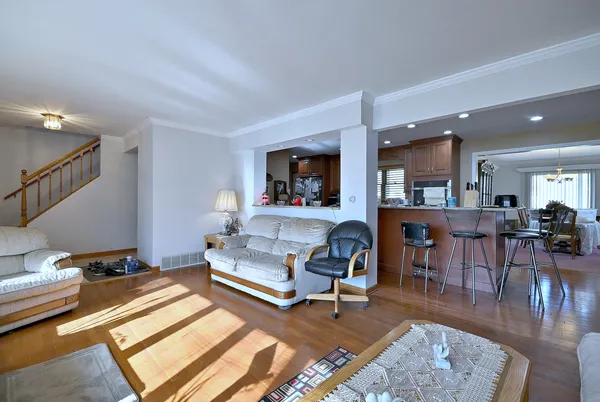 $440,000 | 357 North Pioneer Drive, Addison, IL 60101