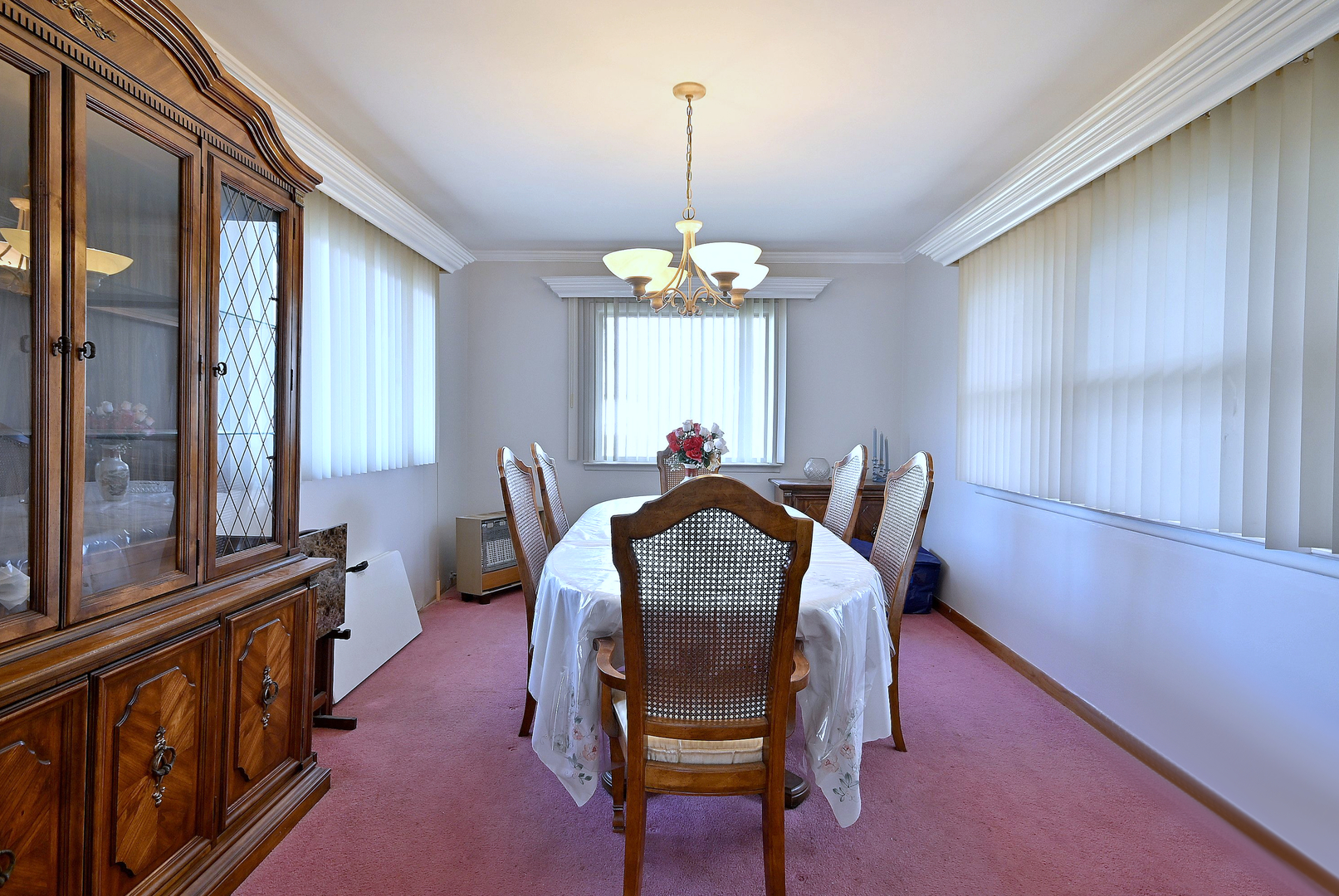 357 North Pioneer Drive Addison, IL 60101 - Photo 9 of 26 a dining room with furniture and window