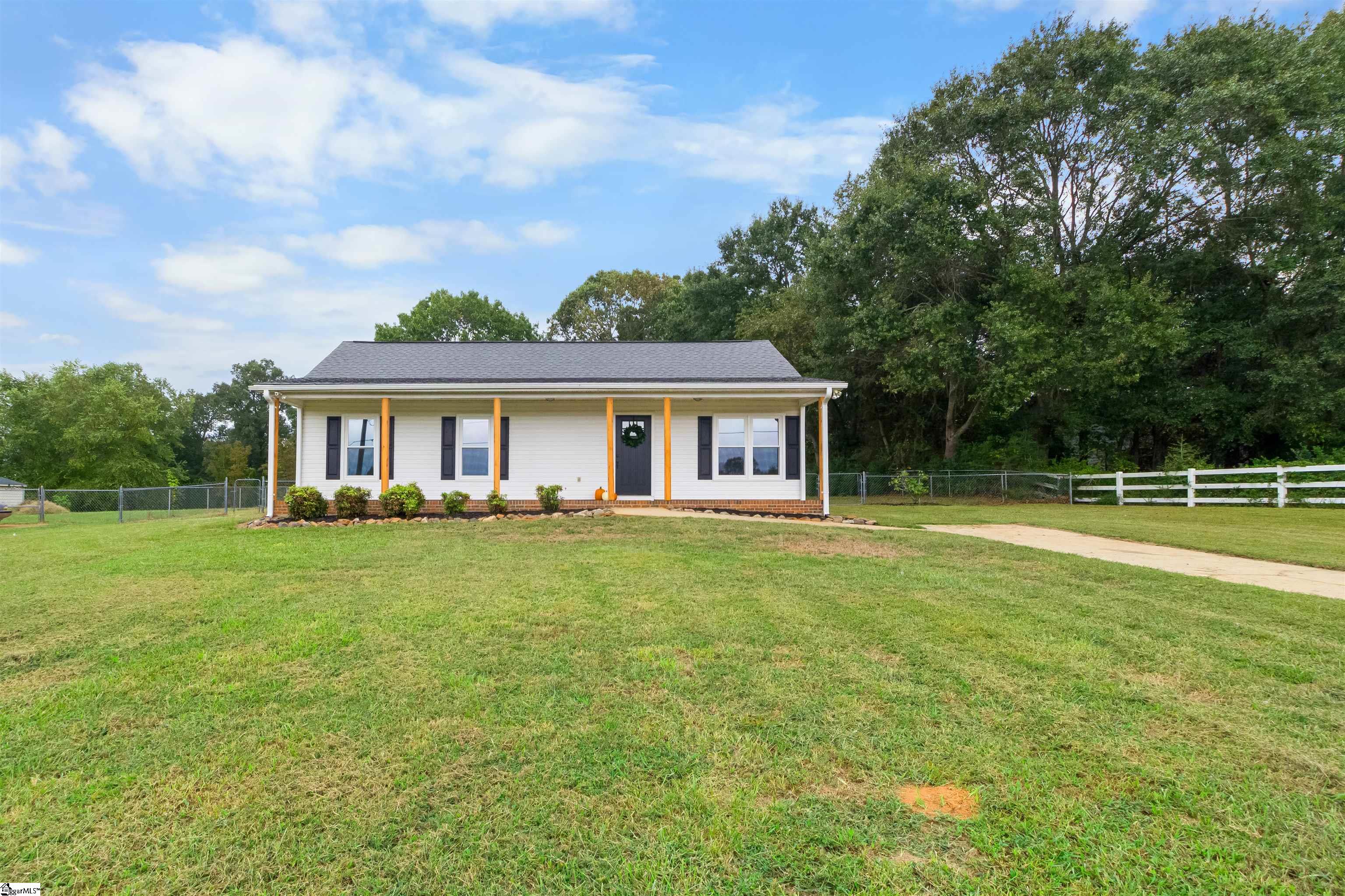 421 Brockman Road Greer, SC 29651 - Photo 2 of 35 Gallery Image 2