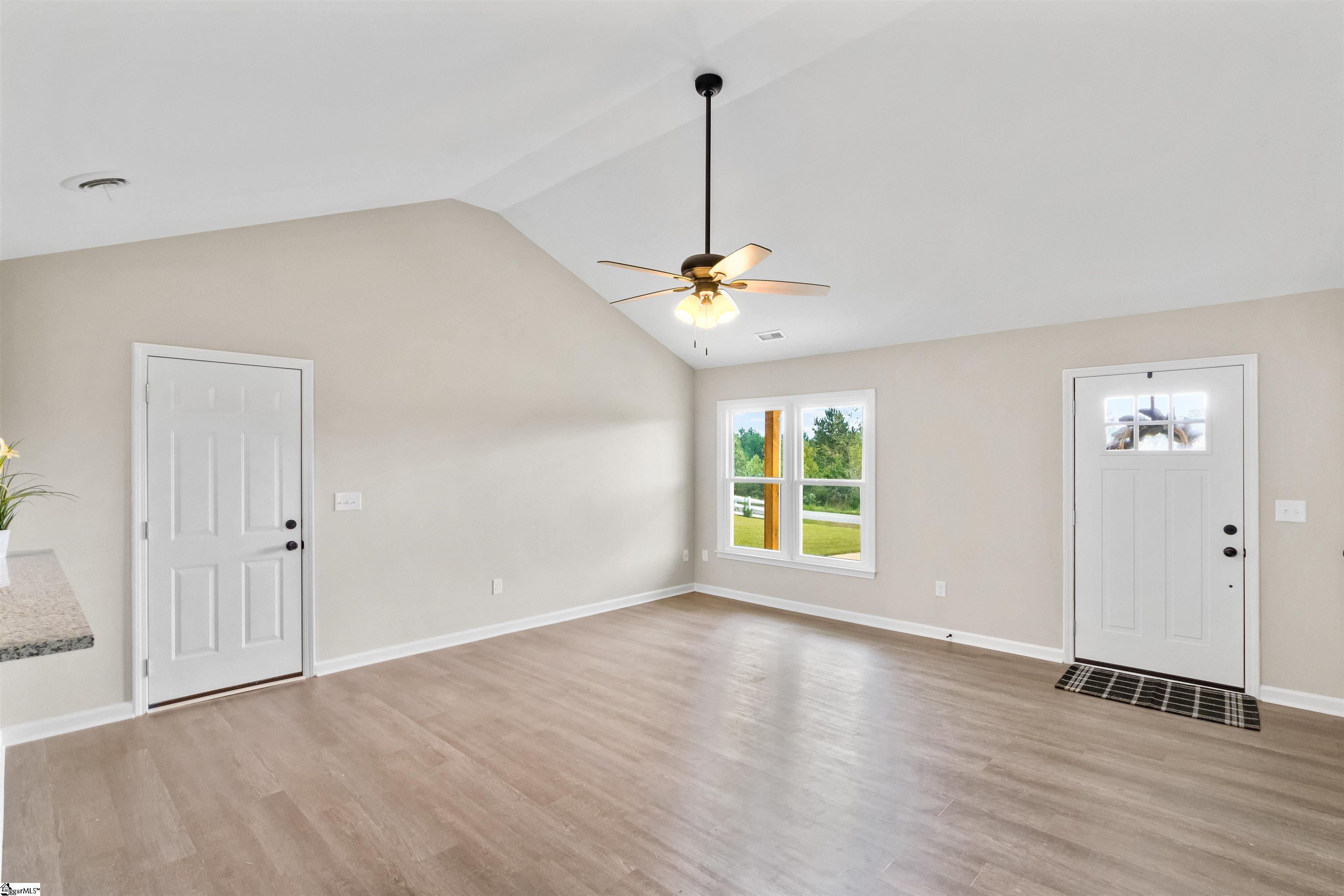 421 Brockman Road Greer, SC 29651 - Photo 7 of 35 Gallery Image 7