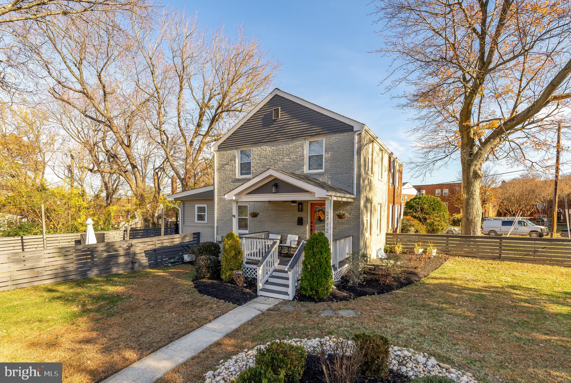 2712 Fort Drive Alexandria, VA 22303 - Photo 1 of 32