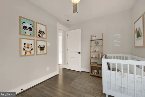 $699,900 | 2712 Fort Drive, Alexandria, VA 22303