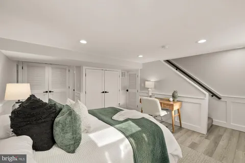 $699,900 | 2712 Fort Drive, Alexandria, VA 22303