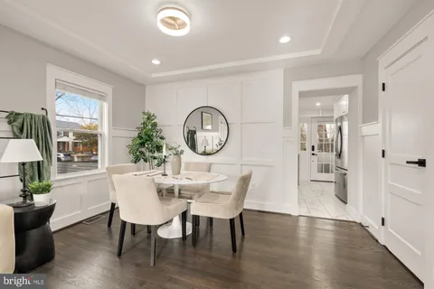 $699,900 | 2712 Fort Drive, Alexandria, VA 22303