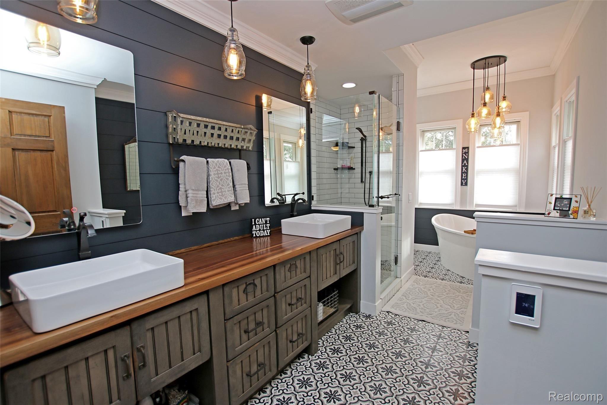7037 Dutch Road Goodrich, MI 48438 - Photo 34 of 93 34) Master Suite Bathroom.jpg