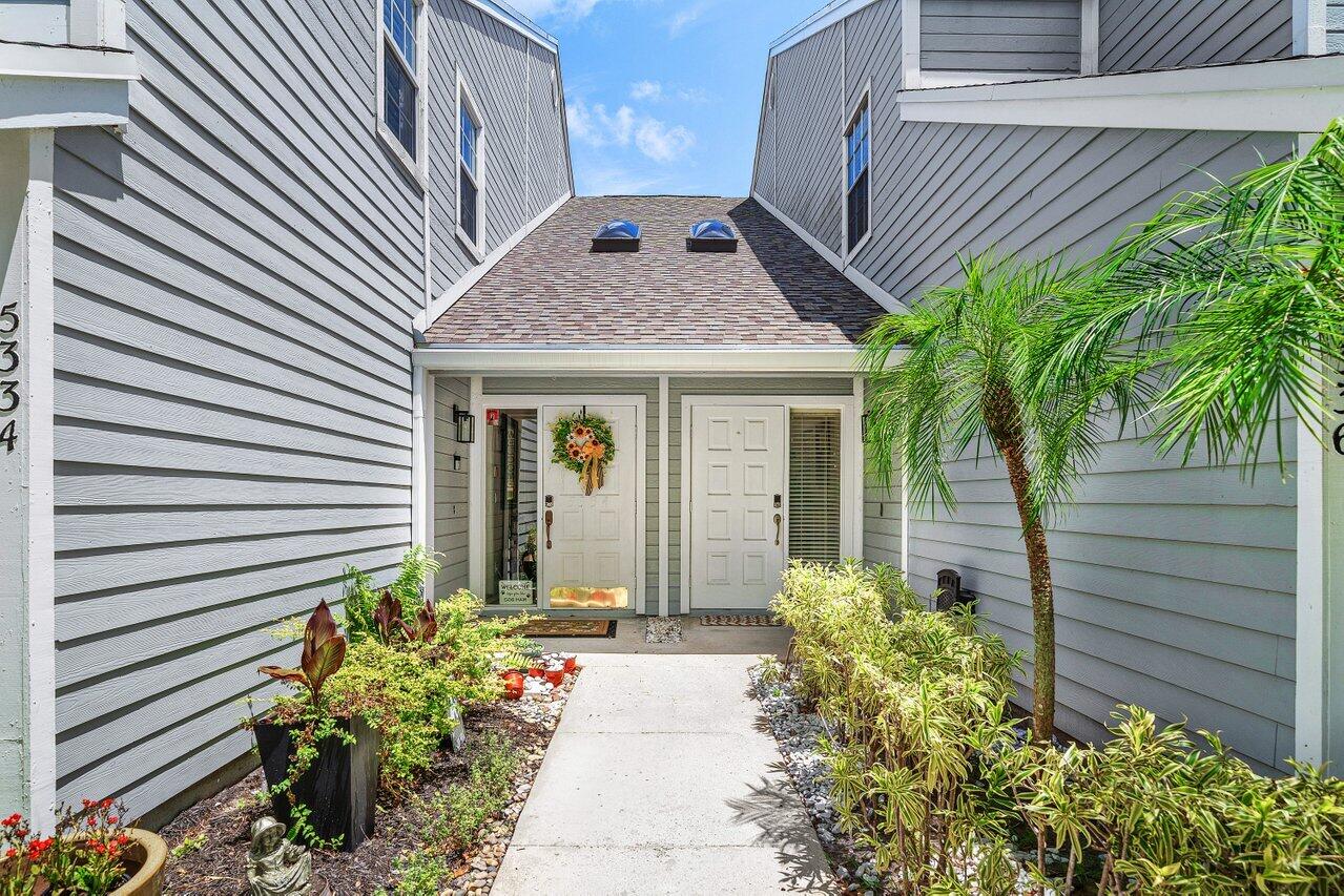 5336 Buckhead Circle, Unit 2020 Boca Raton, FL 33431 - Photo 3 of 45 003-5336BuckheadCircle-BocaRaton-FL-3348