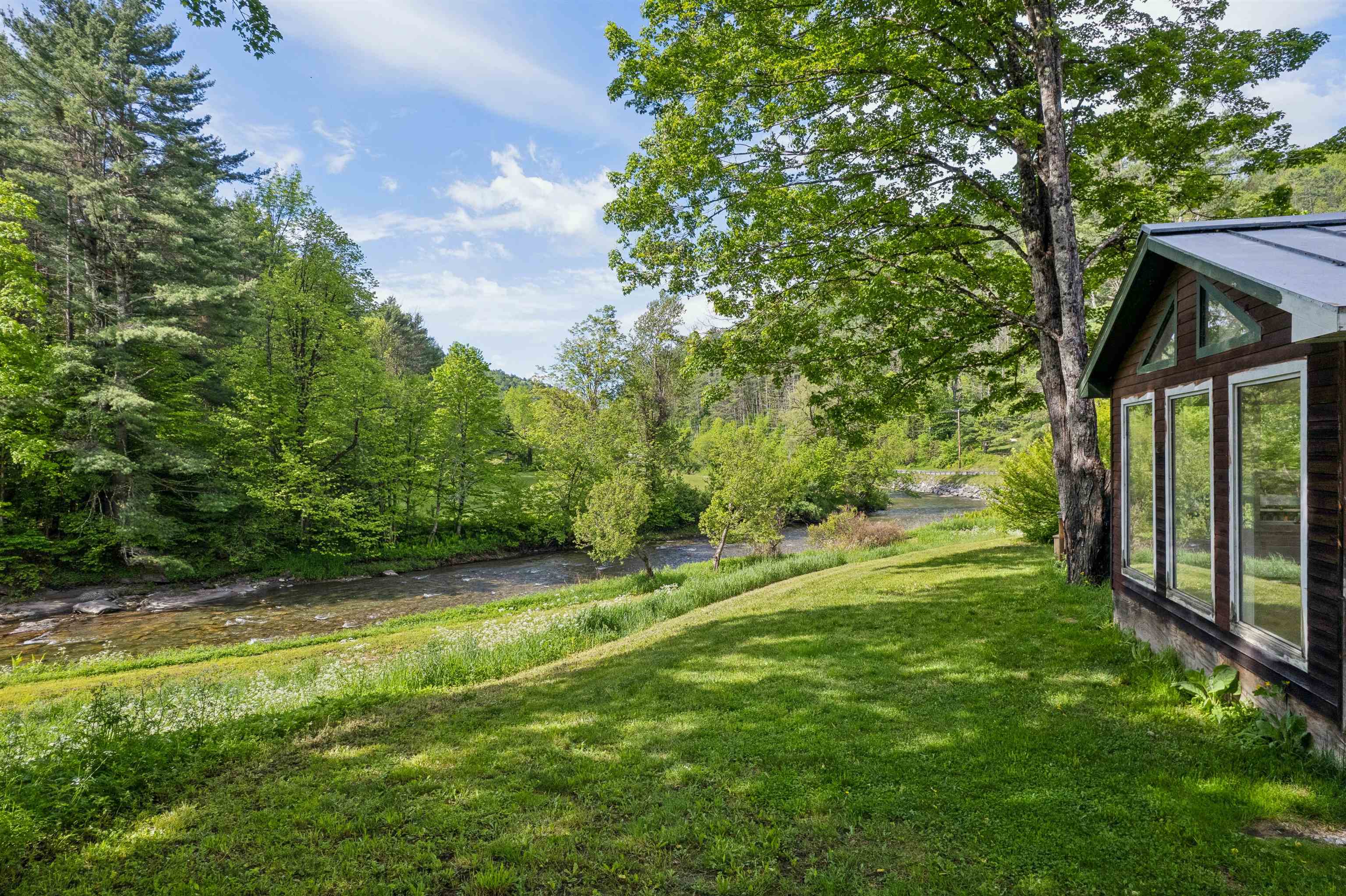 568 Highway 110 Tunbridge, VT 05077 - Photo 3 of 43
