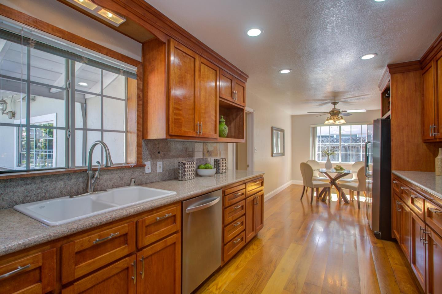 4555 Doyle Road San Jose, CA 95129 - Photo 9 of 26 Gallery Image 9