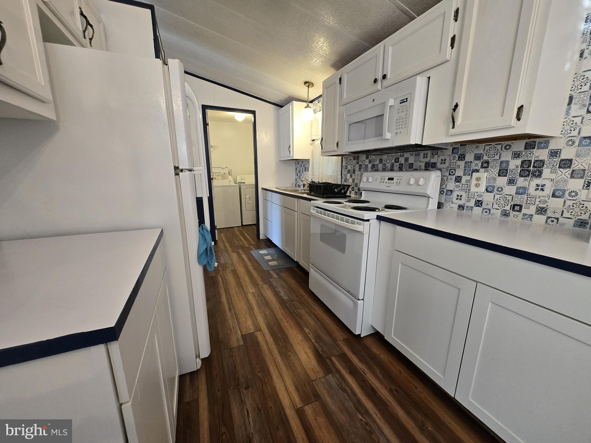 800 York Road, Unit 41 Dover, PA 17315 - Photo 14 of 34 Kitchen