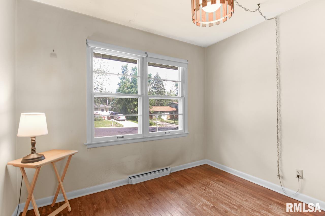 2724 West Overhill Road Peoria, IL 61615 - Photo 19 of 36 Gallery Image 19