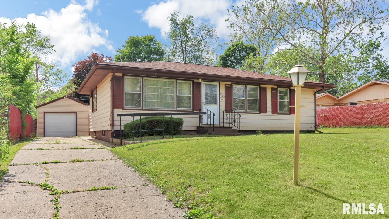 2724 West Overhill Road Peoria, IL 61615 - Photo 2 of 36 Gallery Image 2