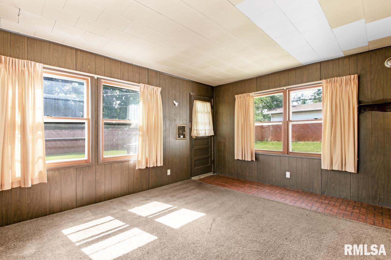 2724 West Overhill Road Peoria, IL 61615 - Photo 26 of 36 Gallery Image 26