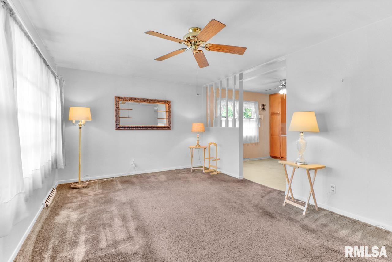 2724 West Overhill Road Peoria, IL 61615 - Photo 6 of 36 Gallery Image 6