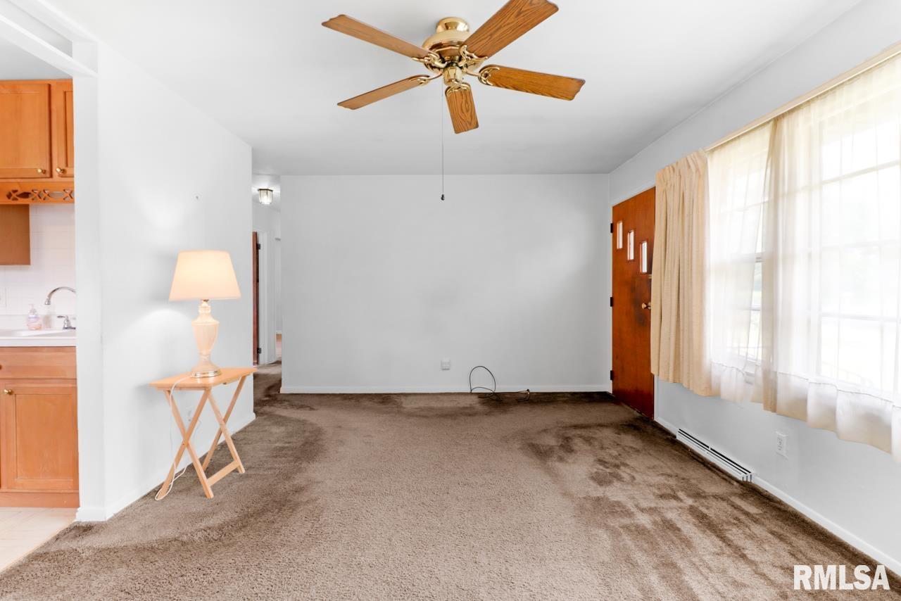 2724 West Overhill Road Peoria, IL 61615 - Photo 7 of 36 Gallery Image 7