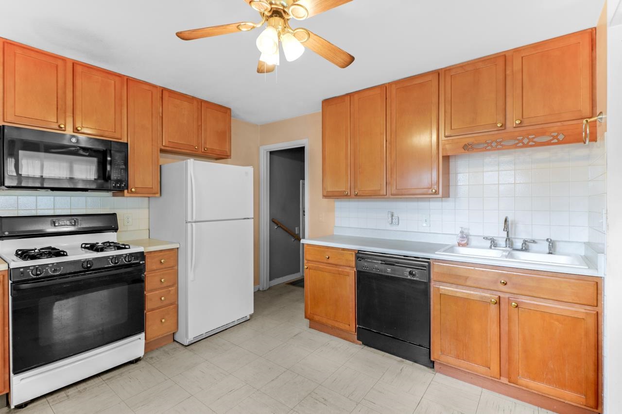 2724 West Overhill Road Peoria, IL 61615 - Photo 10 of 36 Gallery Image 10