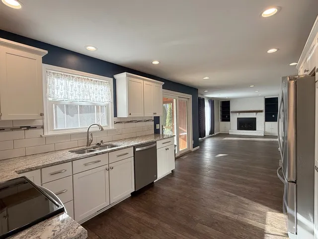 $325,000 | 4604 30th Ave Court, Rock Island, IL 61201