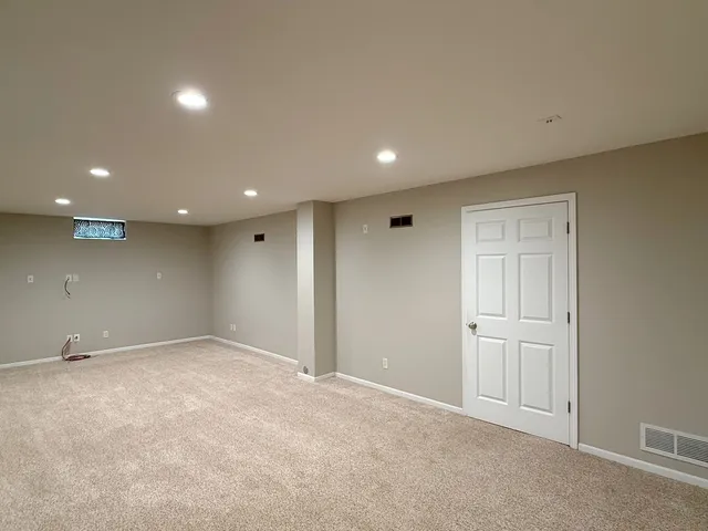 $325,000 | 4604 30th Ave Court, Rock Island, IL 61201