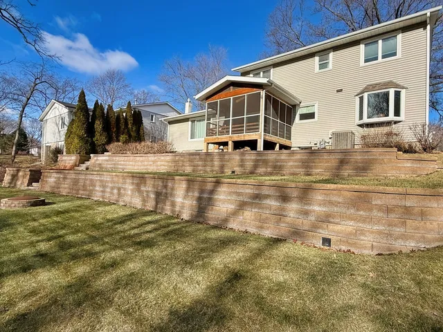 $325,000 | 4604 30th Ave Court, Rock Island, IL 61201