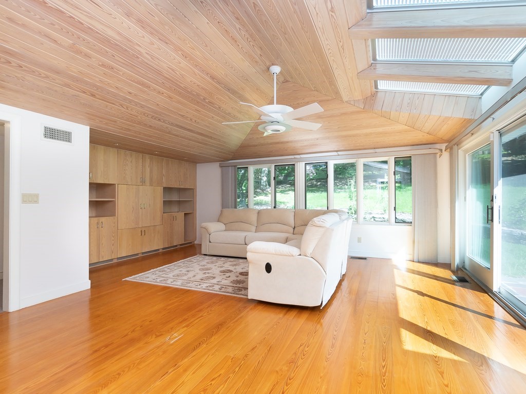103 Rosalie Road Newton, MA 02459 - Photo 14 of 37 Gallery Image 14
